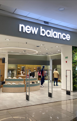 Portada de NEW BALANCE